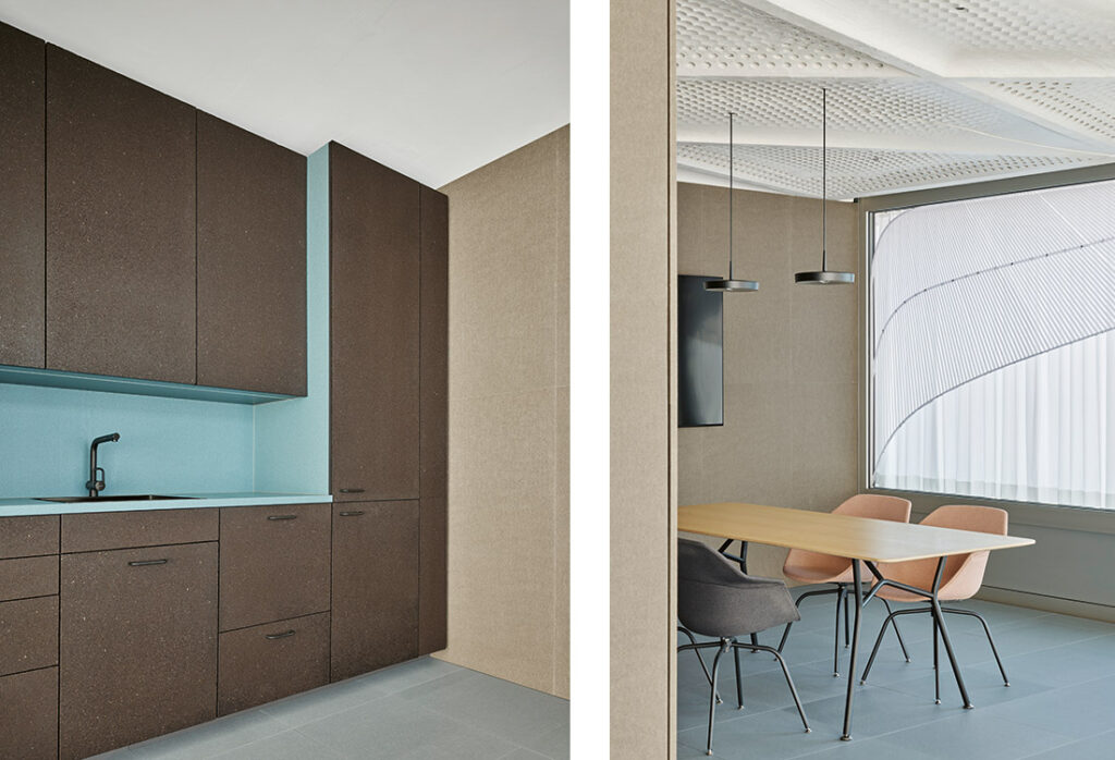 Bild links: Die Upcycling-Materialien der Küche im Obergeschoss von STEP2 wurden aus Kaffeesatz (braun) und rezyklierten Fischernetzen (blau) hergestellt. Bild rechts: Der Meetingbereich im unten Stockwerk der STEP2-Unit mit der 3D-gedruckten, lichtleitenden Einlage im Glas.