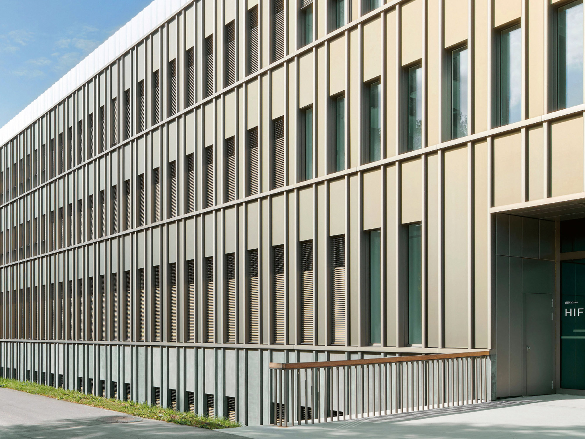 Photovoltaik-­Frischzellenkur auf dem ETH-Campus